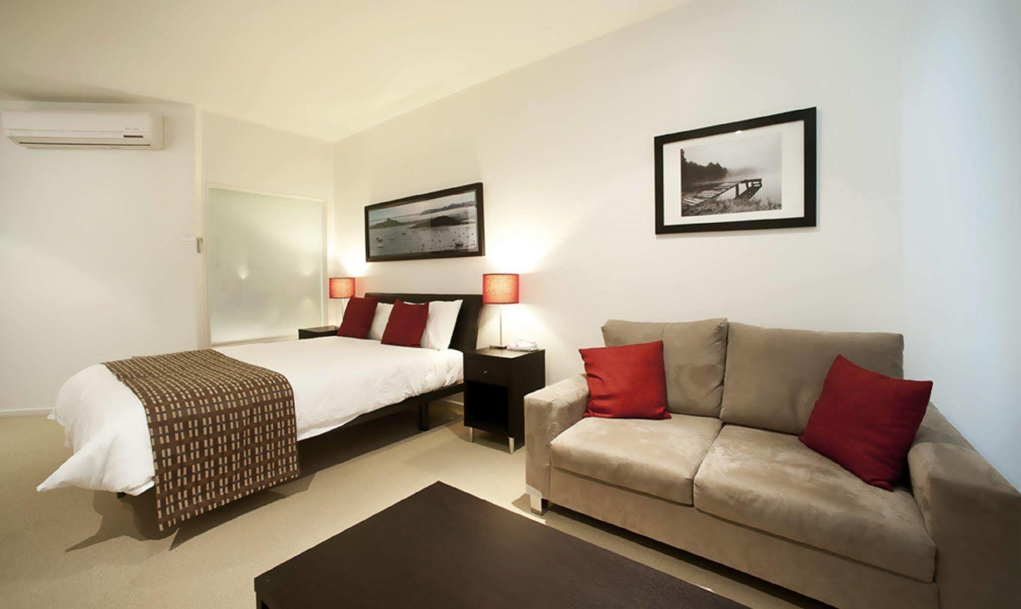 The Waves Apartments Коув Экстерьер фото